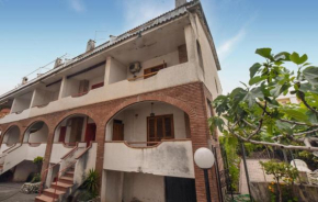 3 Bedroom Cozy Apartment In Scalea